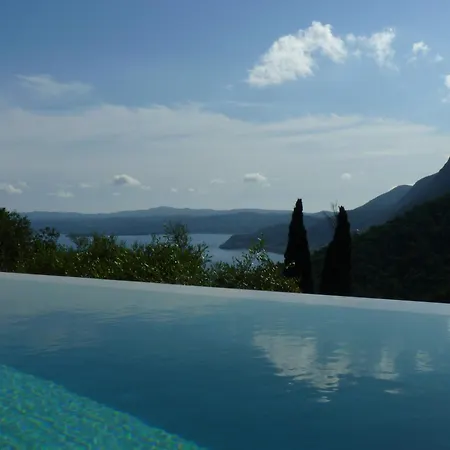 Spileo - Sea & Mountain View, Nisaki Corfu *